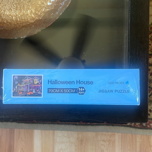 Halloween House Jigsaw Puzzle - 1000 Pieces - Picture 3 of 4